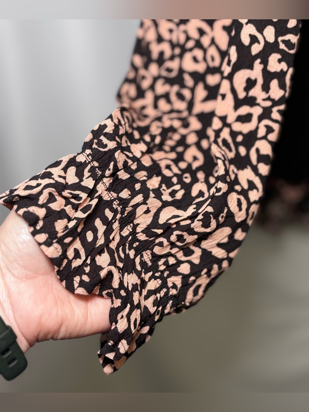 Umgee Blouse Cheetah & Floral Print LS Size Large - Picture 6 of 12